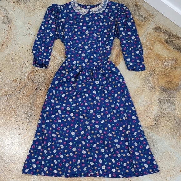 Petites By Secrets Dresses & Skirts - Vintage | Floral Blue Midi Dress with 3/4 Sleeves and Lace Collar Size 8